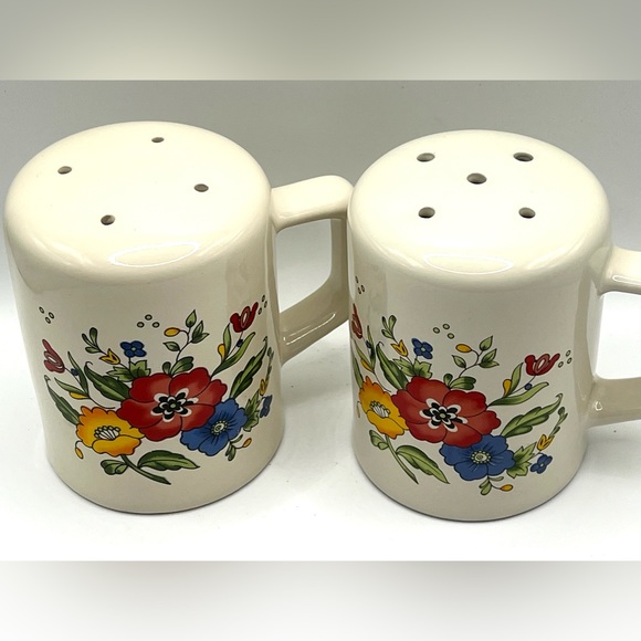 Vintage Provincial by Home Concepts Ceramic Salt & Pepper Shakers Korea - Picture 4 of 9